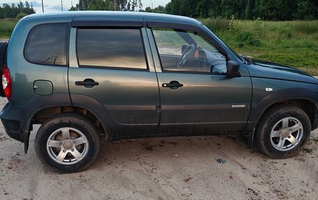 Chevrolet Niva I рестайлинг, 2015 год, 550 000 рублей, 4 фотография