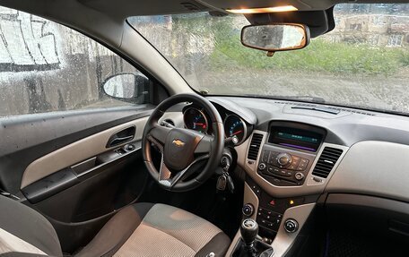 Chevrolet Cruze II, 2011 год, 399 999 рублей, 9 фотография