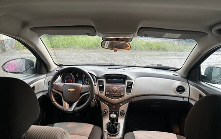 Chevrolet Cruze II, 2011 год, 399 999 рублей, 10 фотография