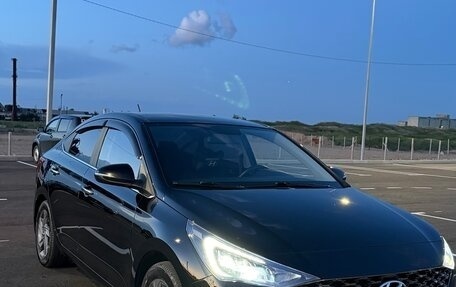 Hyundai Solaris II рестайлинг, 2021 год, 1 750 000 рублей, 2 фотография