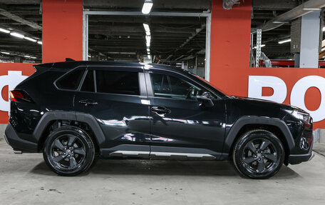 Toyota RAV4, 2022 год, 3 798 000 рублей, 5 фотография