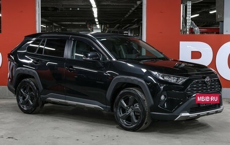 Toyota RAV4, 2022 год, 3 798 000 рублей, 4 фотография