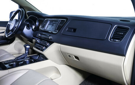 KIA Carnival III, 2018 год, 2 790 000 рублей, 12 фотография