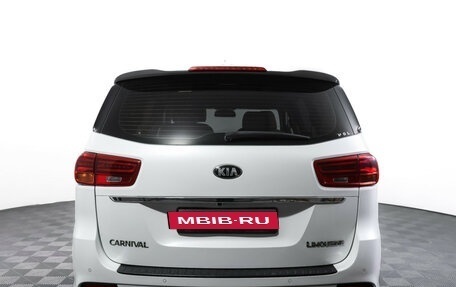 KIA Carnival III, 2018 год, 2 790 000 рублей, 7 фотография