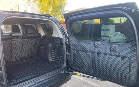 Toyota Land Cruiser Prado 150 рестайлинг 2, 2021 год, 7 100 000 рублей, 4 фотография
