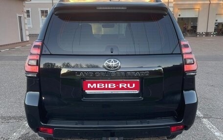 Toyota Land Cruiser Prado 150 рестайлинг 2, 2021 год, 7 100 000 рублей, 2 фотография