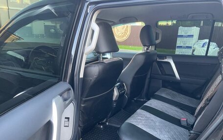 Toyota Land Cruiser Prado 150 рестайлинг 2, 2021 год, 7 100 000 рублей, 16 фотография