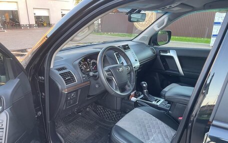 Toyota Land Cruiser Prado 150 рестайлинг 2, 2021 год, 7 100 000 рублей, 17 фотография