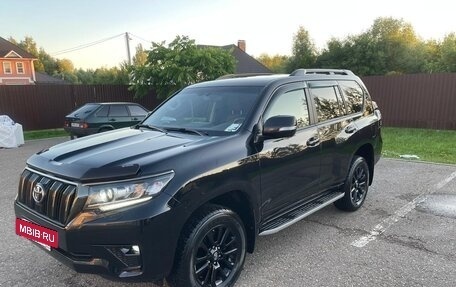 Toyota Land Cruiser Prado 150 рестайлинг 2, 2021 год, 7 100 000 рублей, 10 фотография