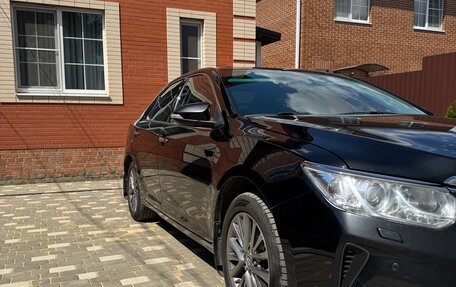 Toyota Camry, 2017 год, 2 100 000 рублей, 2 фотография