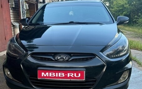 Hyundai Solaris II рестайлинг, 2013 год, 850 000 рублей, 1 фотография