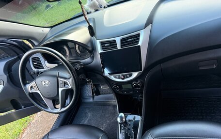 Hyundai Solaris II рестайлинг, 2013 год, 850 000 рублей, 7 фотография
