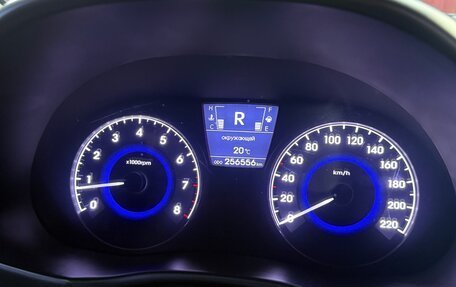 Hyundai Solaris II рестайлинг, 2013 год, 850 000 рублей, 10 фотография