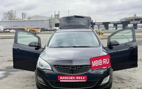 Opel Astra J, 2011 год, 500 000 рублей, 2 фотография
