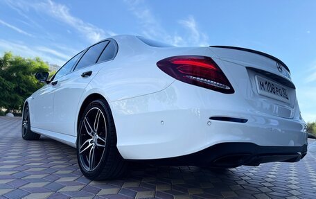 Mercedes-Benz E-Класс, 2016 год, 2 750 000 рублей, 10 фотография
