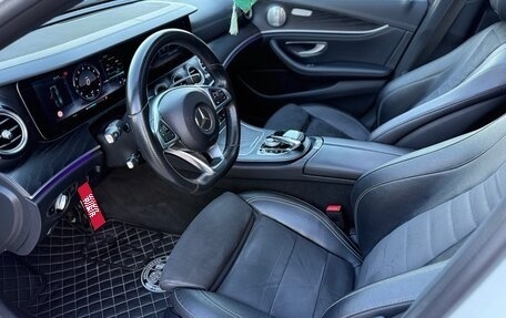 Mercedes-Benz E-Класс, 2016 год, 2 750 000 рублей, 17 фотография