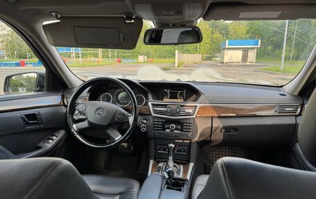 Mercedes-Benz E-Класс, 2010 год, 1 300 000 рублей, 5 фотография