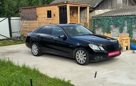 Mercedes-Benz E-Класс, 2010 год, 1 300 000 рублей, 4 фотография