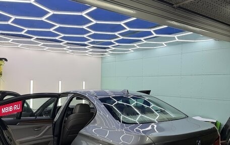BMW 5 серия, 2010 год, 2 300 000 рублей, 17 фотография