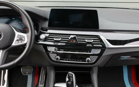 BMW 5 серия, 2020 год, 3 649 000 рублей, 15 фотография