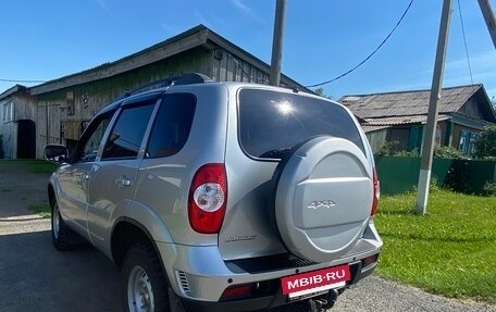 Chevrolet Niva I рестайлинг, 2017 год, 770 000 рублей, 2 фотография