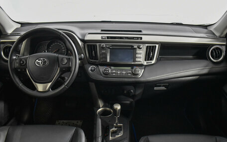 Toyota RAV4, 2015 год, 2 049 000 рублей, 14 фотография