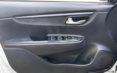 KIA Rio IV, 2021 год, 1 399 000 рублей, 12 фотография