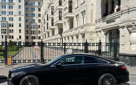 Mercedes-Benz E-Класс, 2019 год, 3 300 000 рублей, 4 фотография
