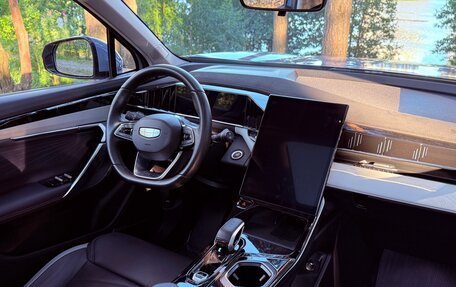 Geely Atlas, 2024 год, 2 390 000 рублей, 10 фотография