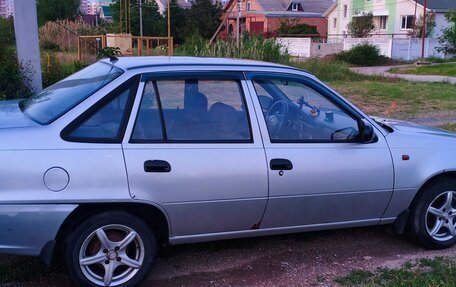 Daewoo Nexia I рестайлинг, 2010 год, 290 000 рублей, 3 фотография
