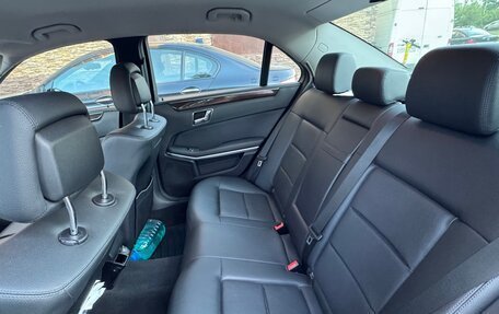Mercedes-Benz E-Класс, 2011 год, 940 000 рублей, 9 фотография