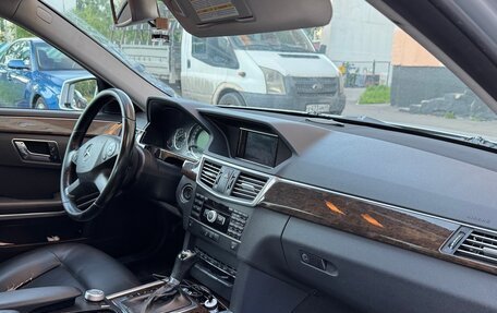 Mercedes-Benz E-Класс, 2011 год, 940 000 рублей, 7 фотография