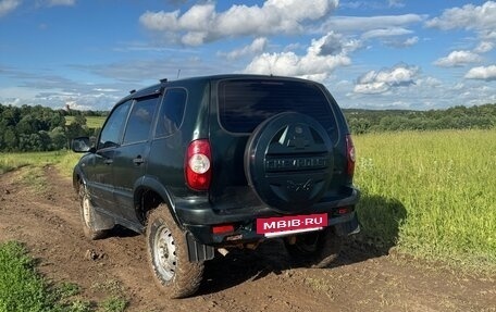 Chevrolet Niva I рестайлинг, 2003 год, 260 000 рублей, 3 фотография