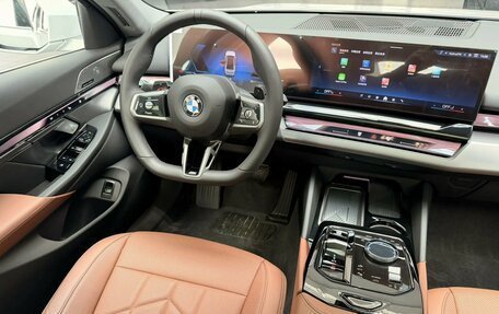 BMW 5 серия, 2025 год, 9 900 000 рублей, 12 фотография