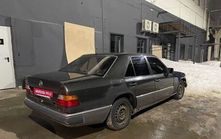 Mercedes-Benz E-Класс, 1992 год, 150 000 рублей, 4 фотография