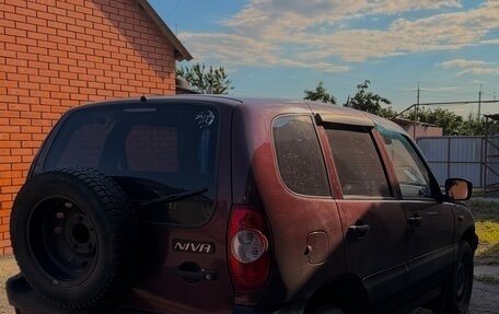 Chevrolet Niva I рестайлинг, 2005 год, 320 000 рублей, 2 фотография