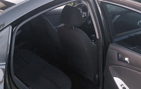 Hyundai Solaris II рестайлинг, 2013 год, 670 000 рублей, 9 фотография