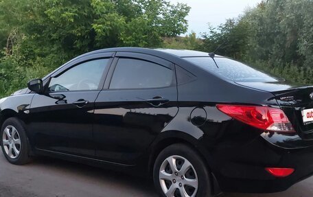 Hyundai Solaris II рестайлинг, 2013 год, 670 000 рублей, 5 фотография