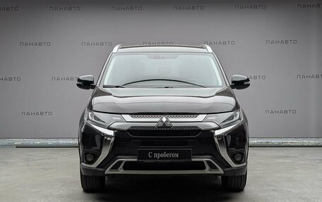 Mitsubishi Outlander III рестайлинг 3, 2020 год, 2 345 000 рублей, 2 фотография