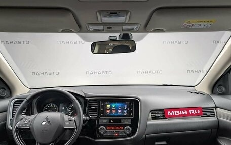 Mitsubishi Outlander III рестайлинг 3, 2020 год, 2 345 000 рублей, 8 фотография