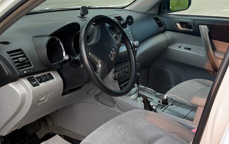 Toyota Highlander III, 2008 год, 1 650 000 рублей, 10 фотография