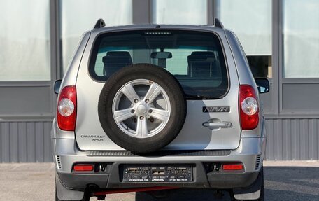Chevrolet Niva I рестайлинг, 2015 год, 785 000 рублей, 9 фотография