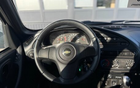 Chevrolet Niva I рестайлинг, 2015 год, 785 000 рублей, 12 фотография