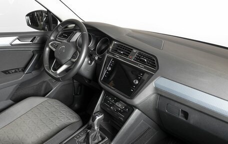 Volkswagen Tiguan II, 2021 год, 2 863 300 рублей, 4 фотография