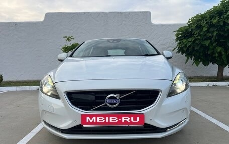 Volvo V40 II рестайлинг, 2015 год, 1 350 000 рублей, 3 фотография