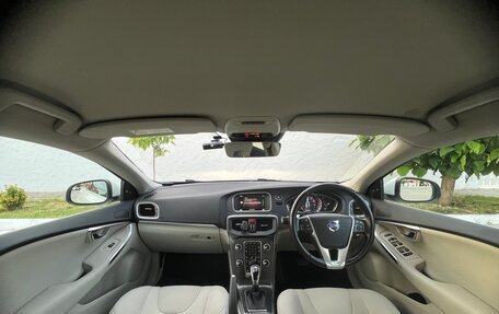 Volvo V40 II рестайлинг, 2015 год, 1 350 000 рублей, 16 фотография