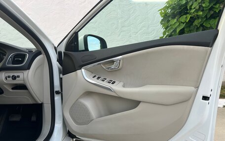 Volvo V40 II рестайлинг, 2015 год, 1 350 000 рублей, 19 фотография