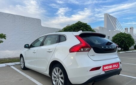 Volvo V40 II рестайлинг, 2015 год, 1 350 000 рублей, 7 фотография