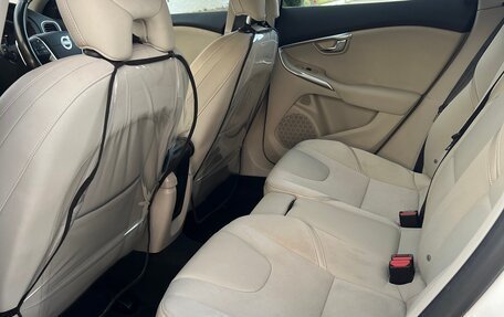 Volvo V40 II рестайлинг, 2015 год, 1 350 000 рублей, 28 фотография