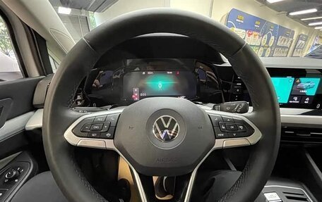 Volkswagen Golf VIII, 2023 год, 1 480 000 рублей, 3 фотография